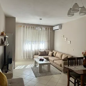 Apartment Sunrise Near The Center, Tirana